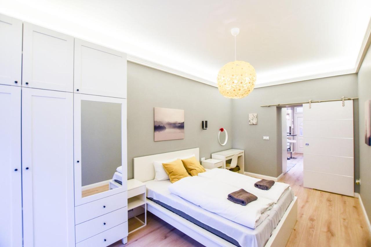 Riverside Apartment In Downtown Budapesta Exterior foto
